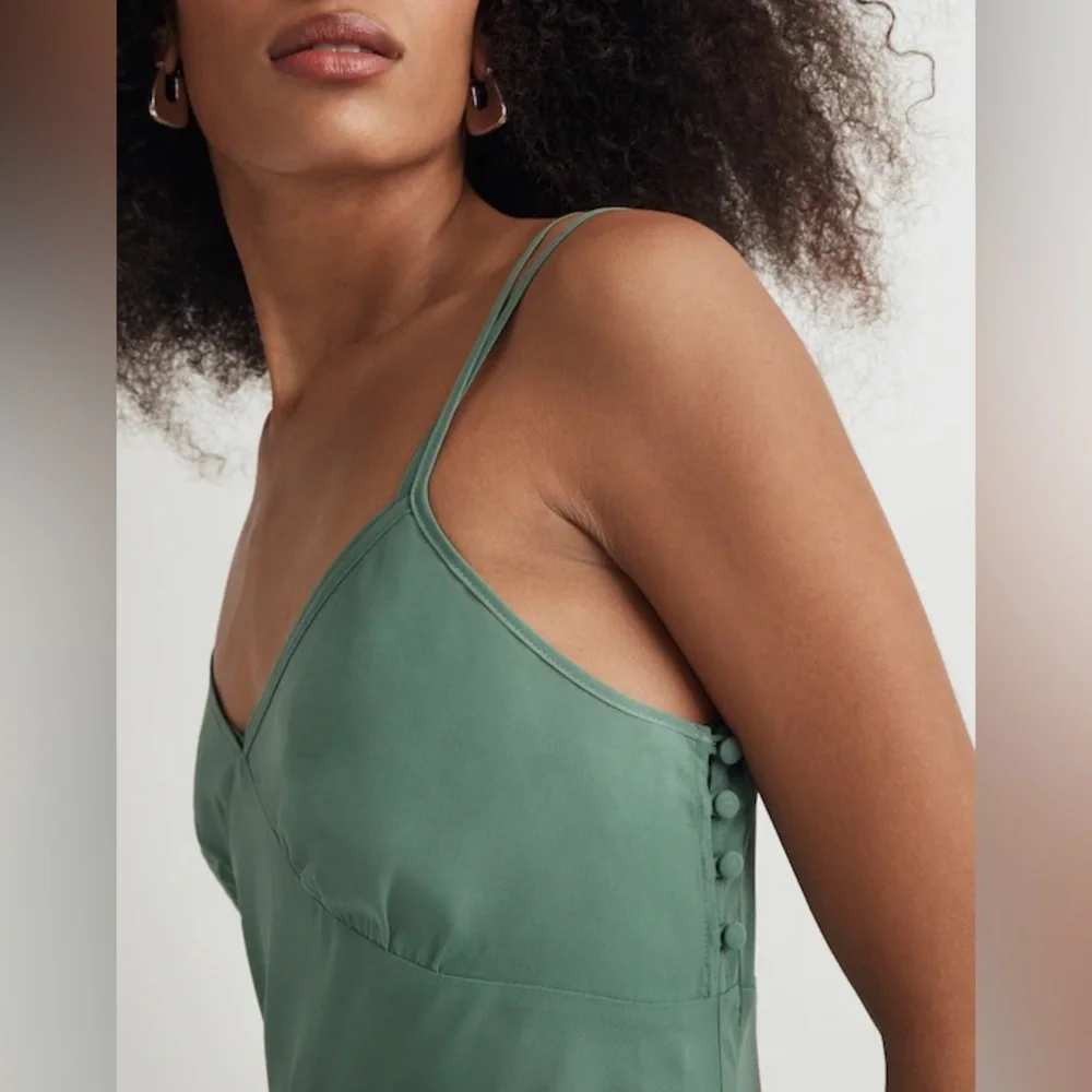 Madewell Sage Green V-Neck Top - Picture 2 of 7